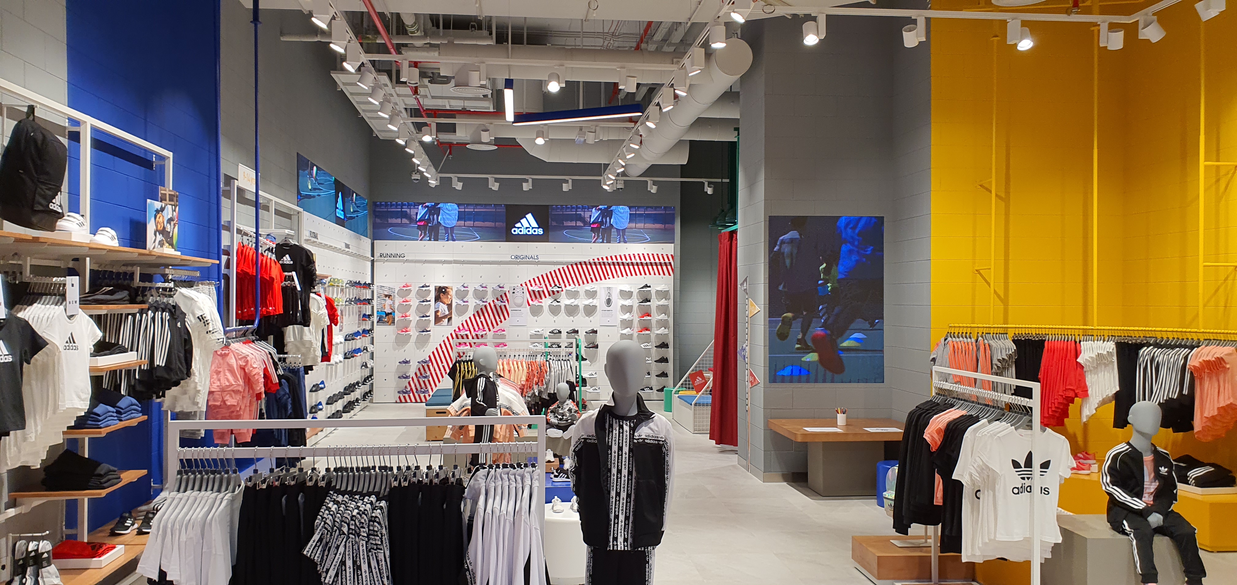 Adidas kids clearance store